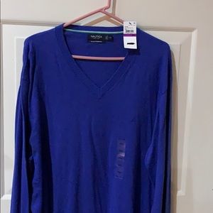 Men’s v-neck Nautica soft light sweater. NH1